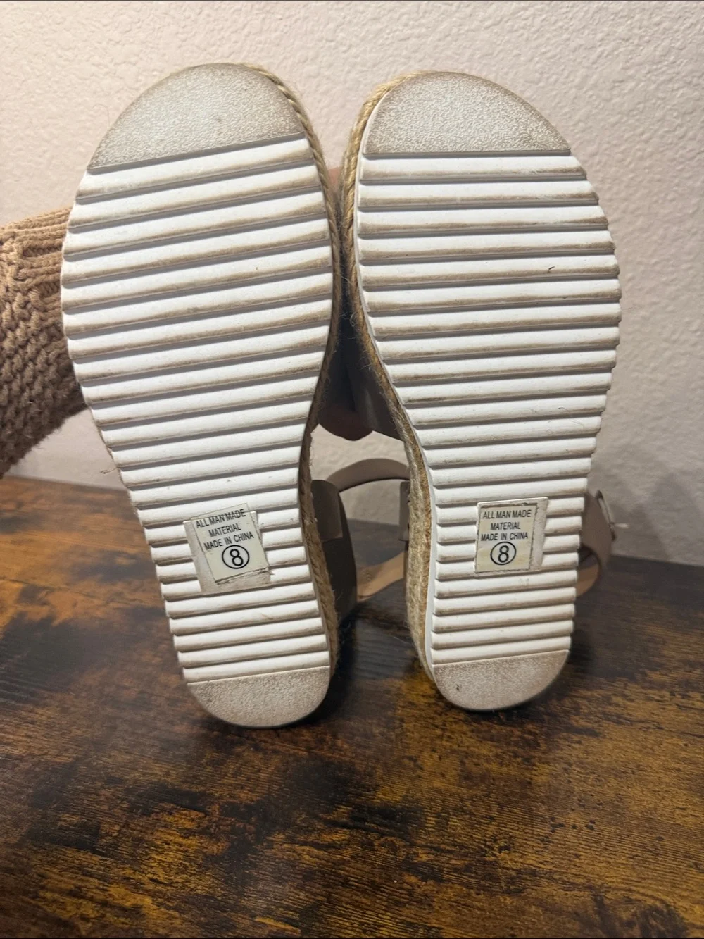 Soda Topic platform espadrille sandals Taupe size 8